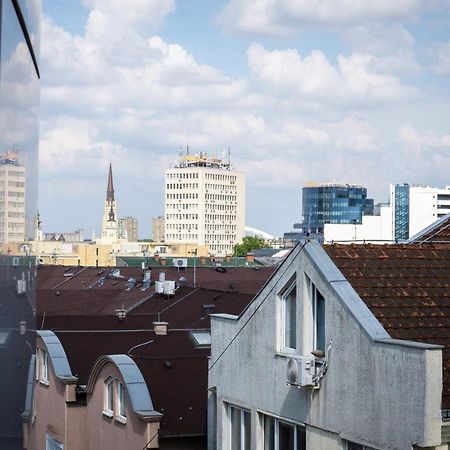 Boulevard Studio Apartment Novi Sad Luaran gambar