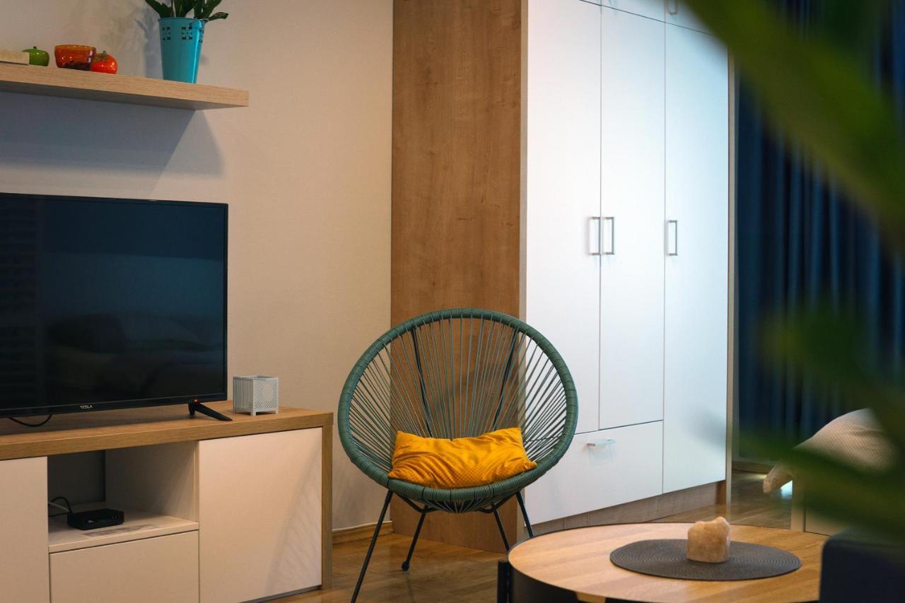 Boulevard Studio Apartment Novi Sad Luaran gambar